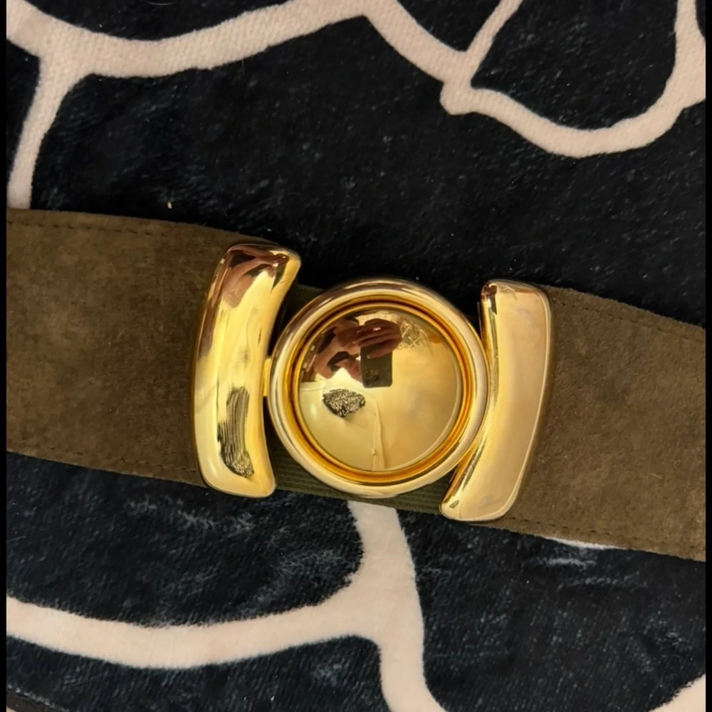 Suede elastic back Olive green Belt With Gold Circular Buckle Size M/L